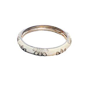 Gold Tone Cream Enamel And Rhinestone Hinged Bangle Bracelet (6149)